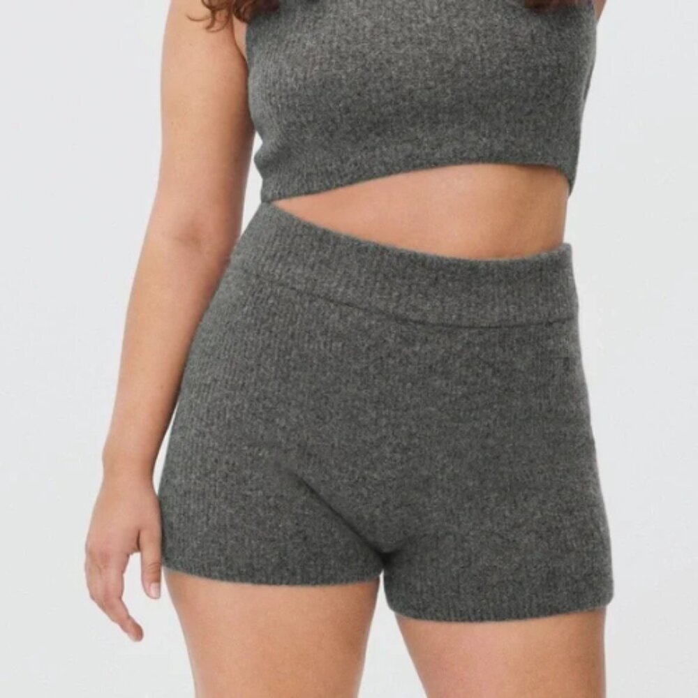 Everlane Womens Medium The Cozy-Stretch Short Wool CN